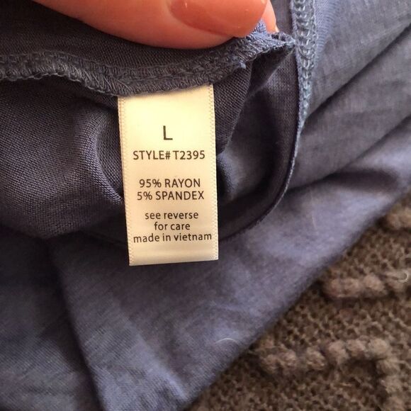 Active USA cold shoulder top - Picture 7 of 7